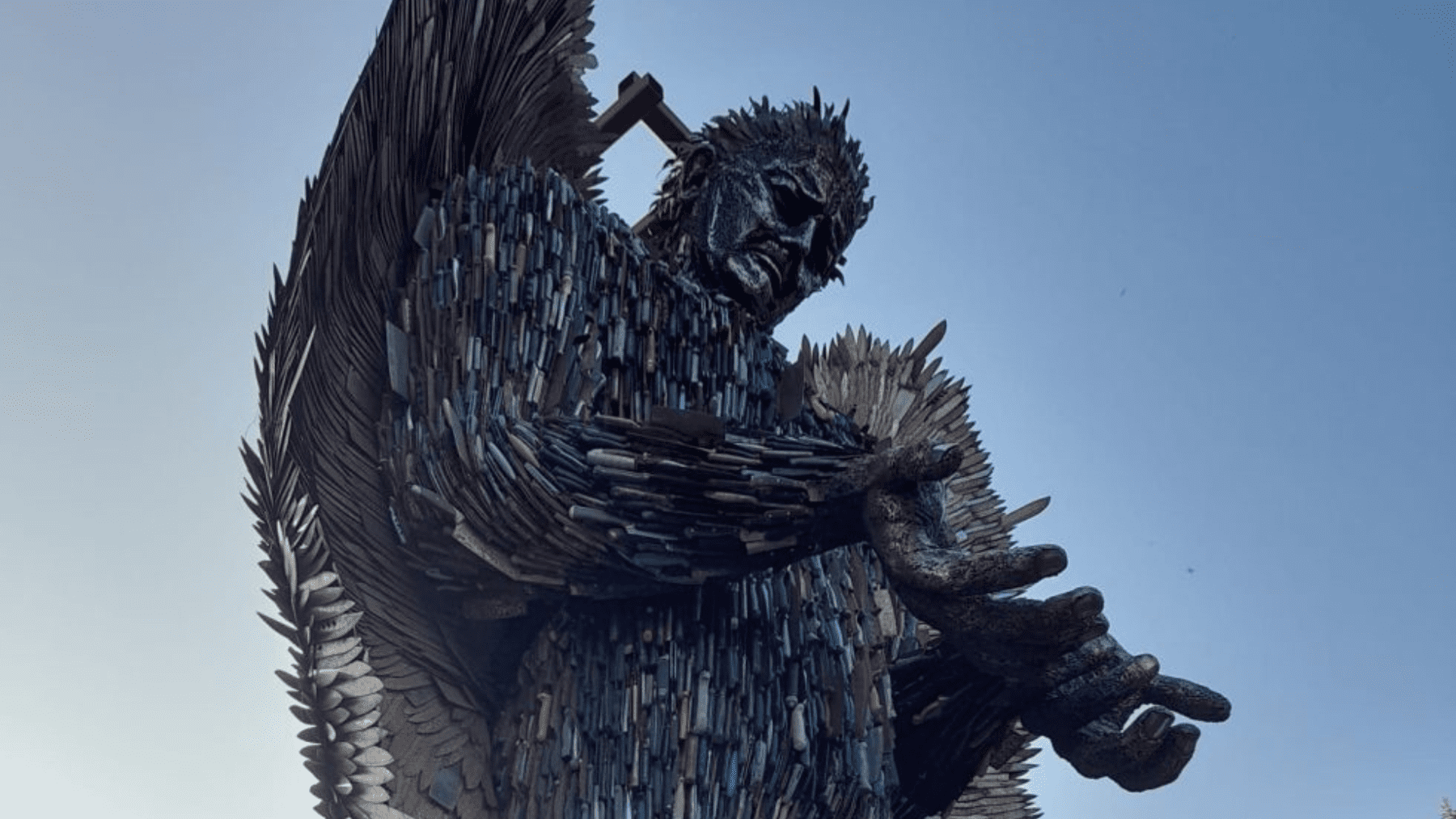 Hollie Gazzard Trust to Team up with Knife Angel